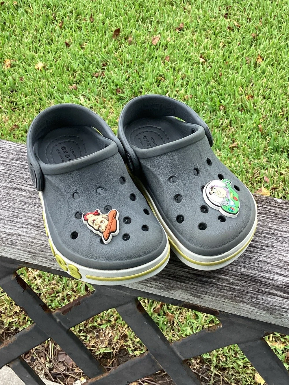 CROCS Bayaband Kids Charcoal Gray With A Yellow Stripe & Toy Story Charms Size 5